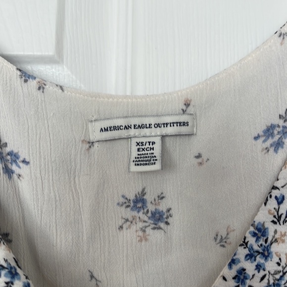 American Eagle floral tank top - Picture 2 of 2